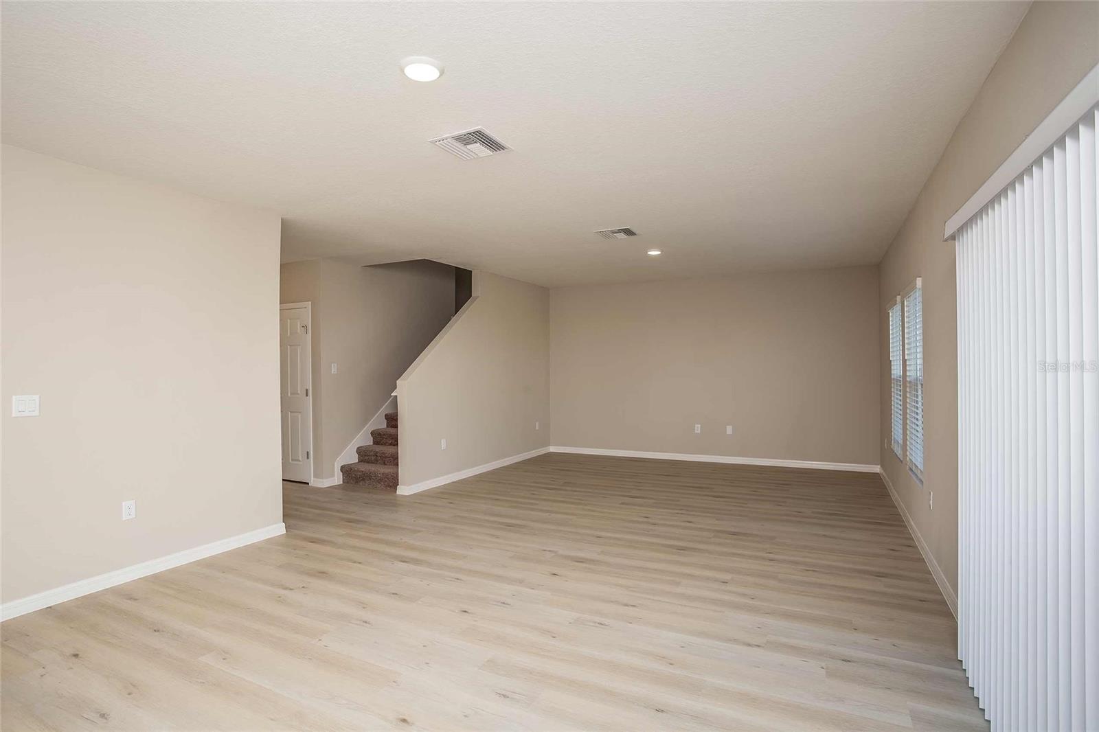 LAWSON DUNES - Residential
