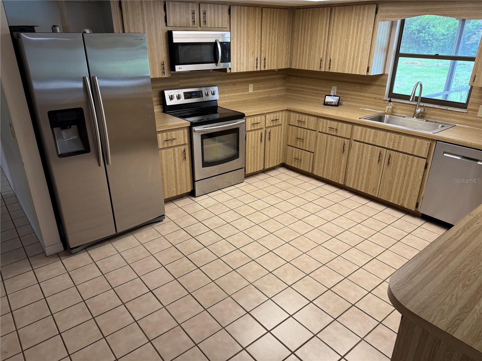 SUMTER GARDENS 07 - Residential