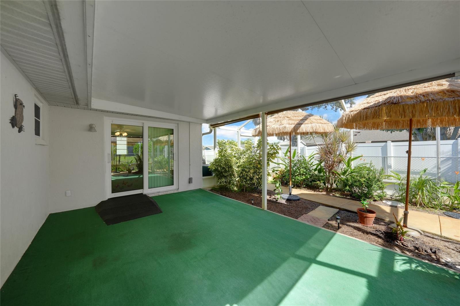 1004 - SOUTH VENICE UNIT 18 - Residential