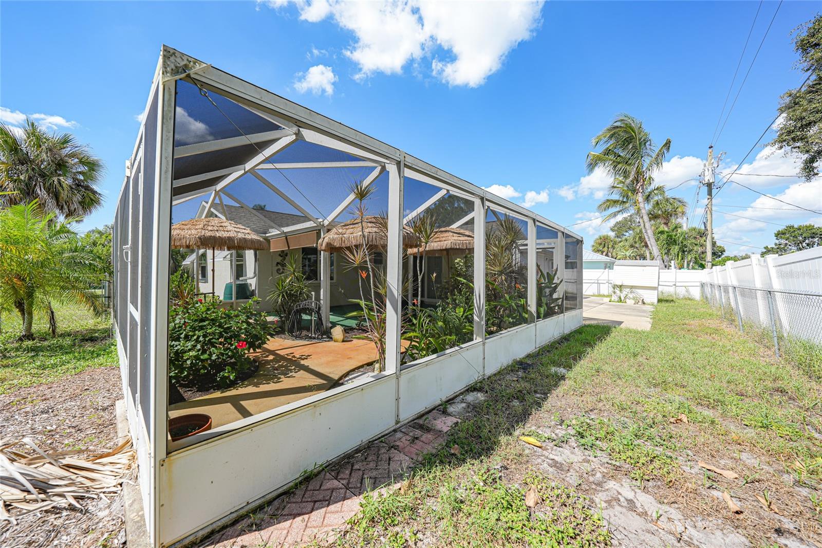 1004 - SOUTH VENICE UNIT 18 - Residential