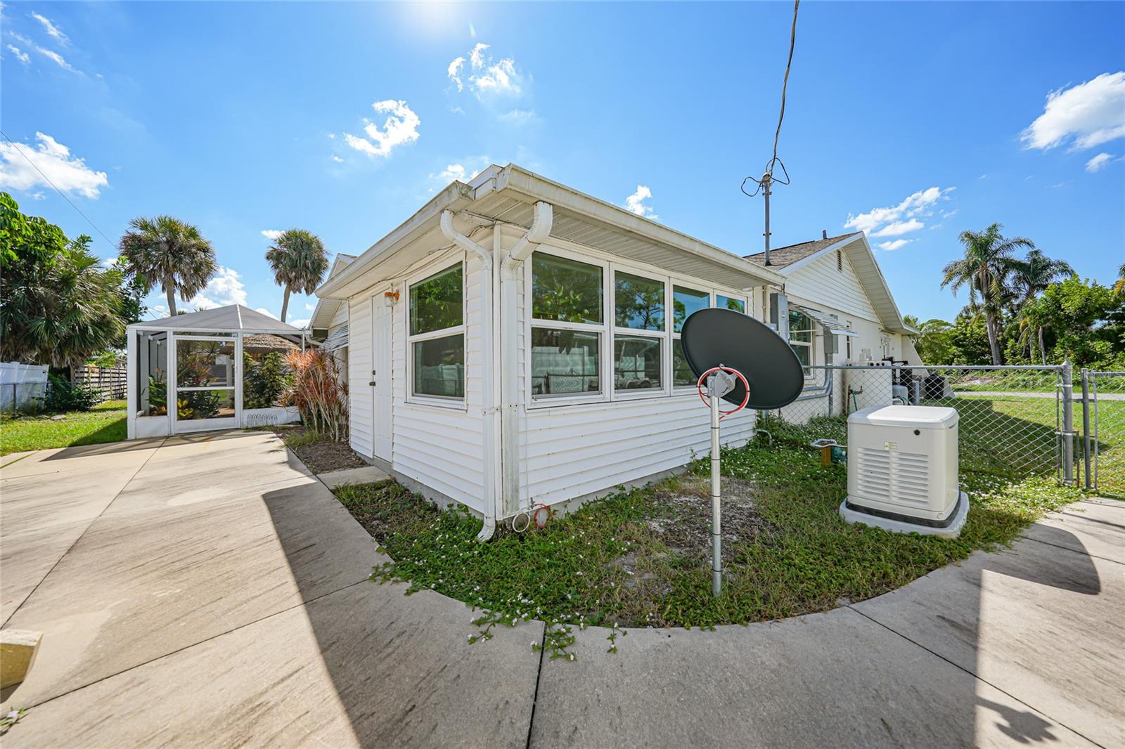 1004 - SOUTH VENICE UNIT 18 - Residential