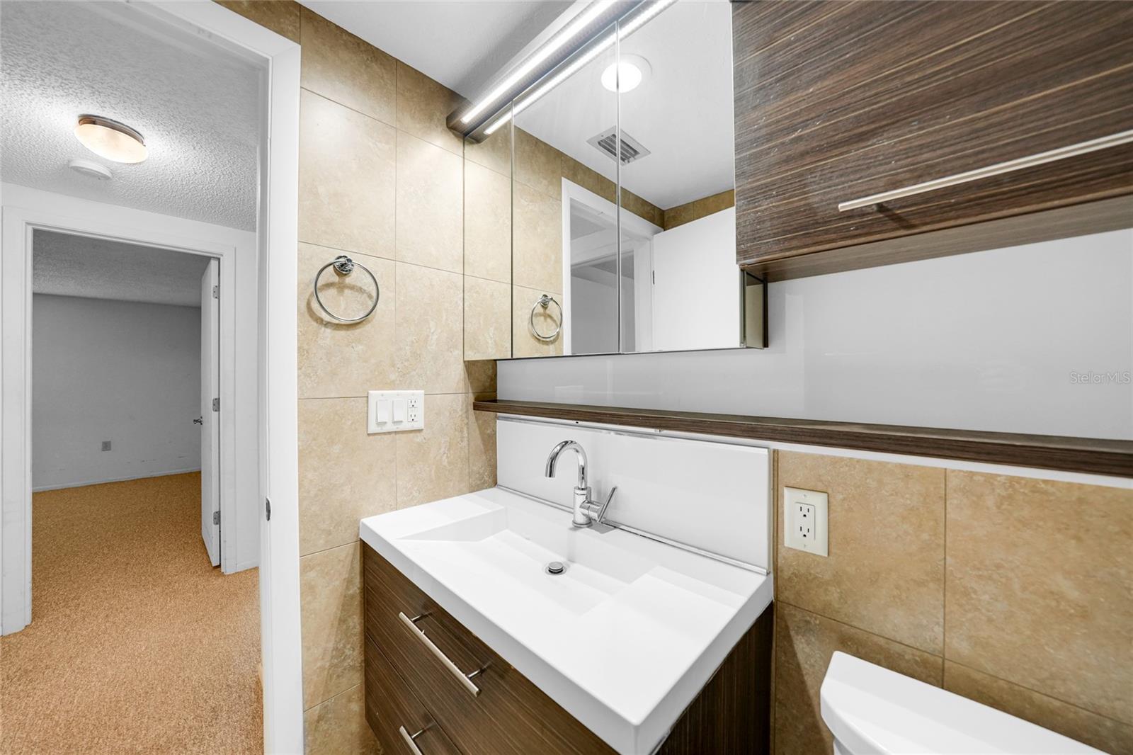 1004 - SOUTH VENICE UNIT 18 - Residential