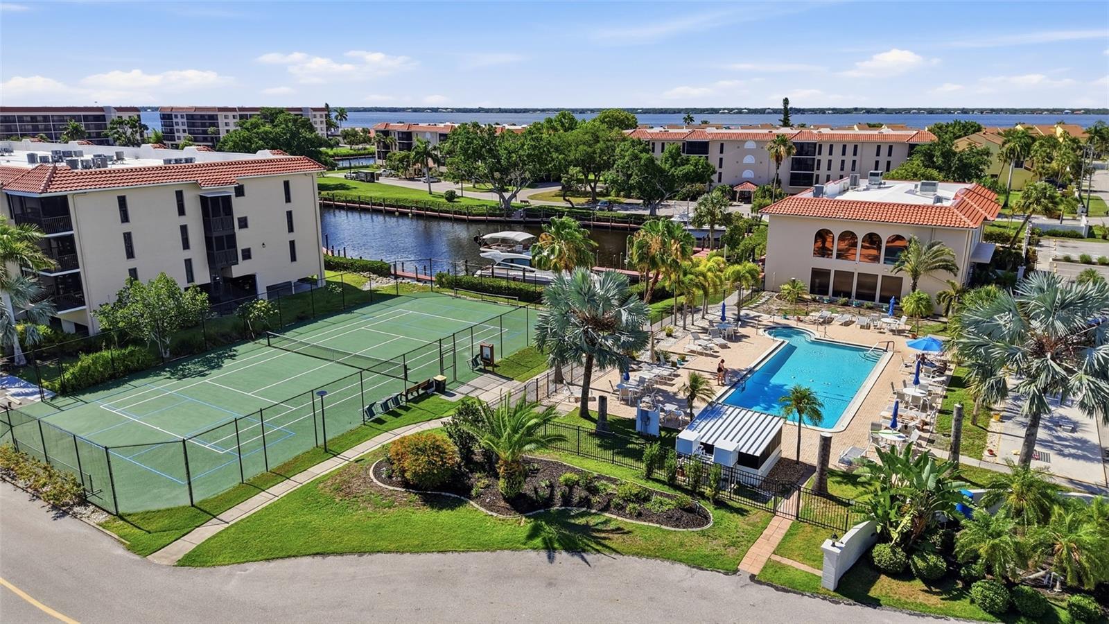 EMERALD POINTE VILLAS PH 02 - Residential