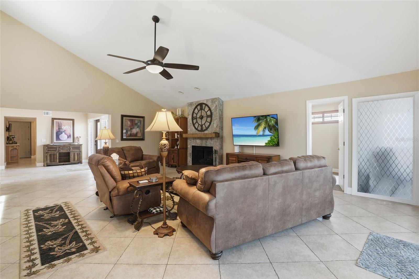 EMERALD POINTE VILLAS PH 02 - Residential