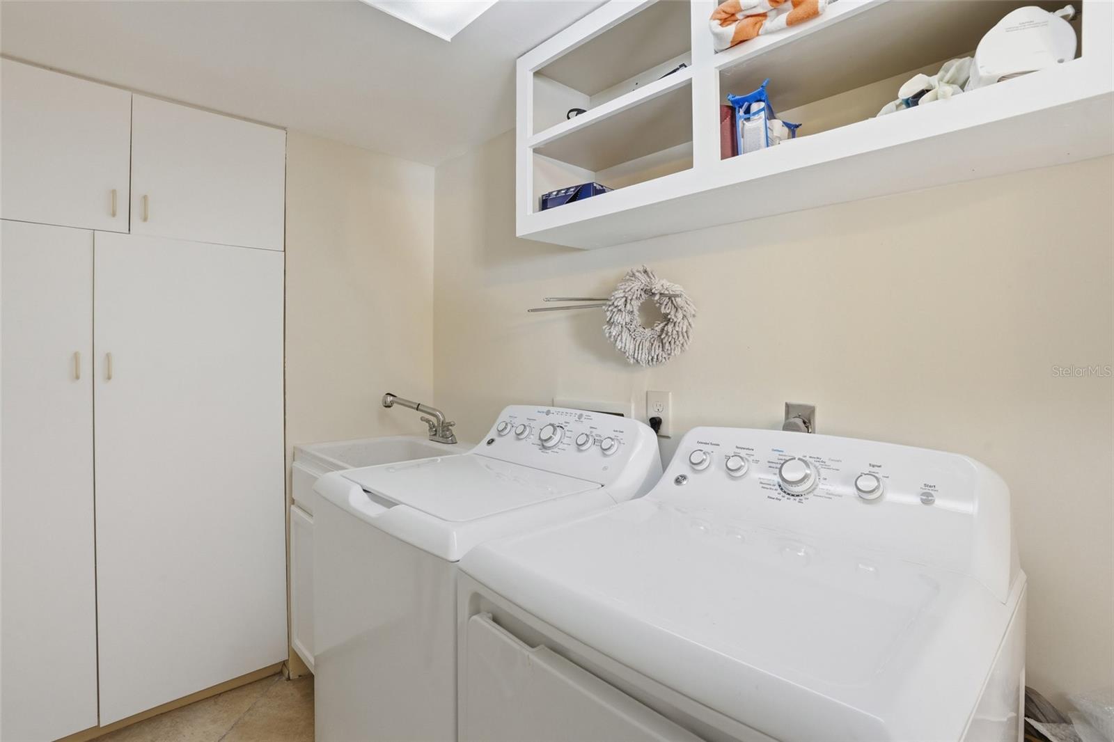 EMERALD POINTE VILLAS PH 02 - Residential