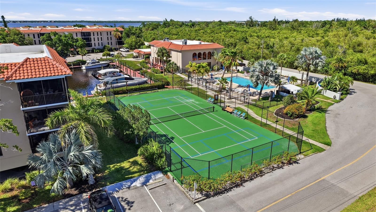EMERALD POINTE VILLAS PH 02 - Residential