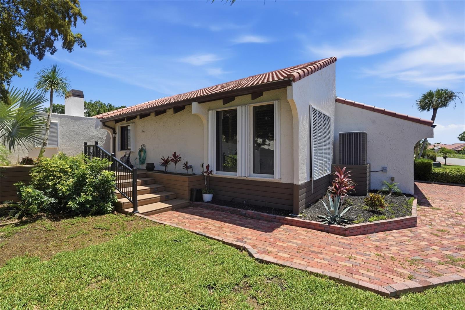 EMERALD POINTE VILLAS PH 02 - Residential