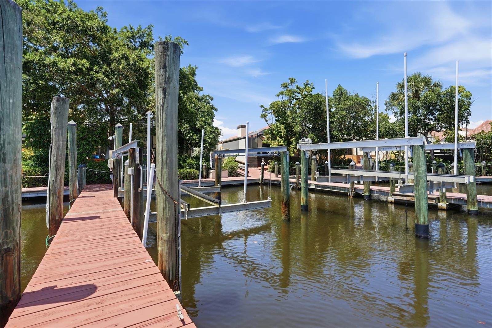 EMERALD POINTE VILLAS PH 02 - Residential