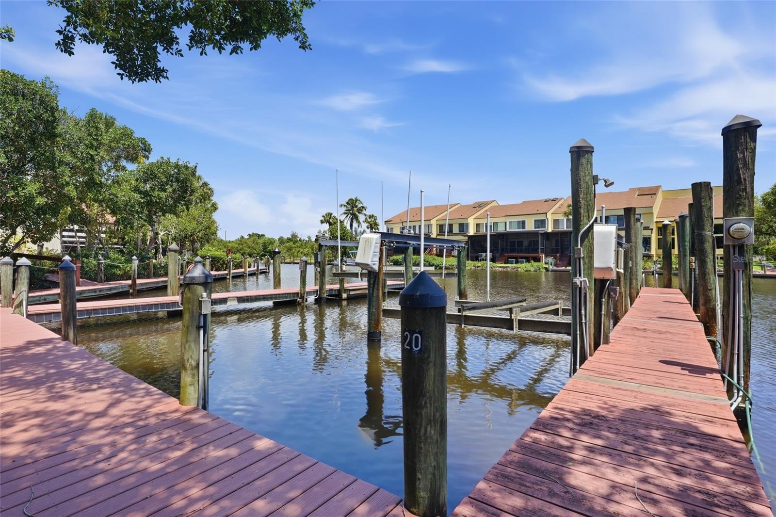 EMERALD POINTE VILLAS PH 02 - Residential