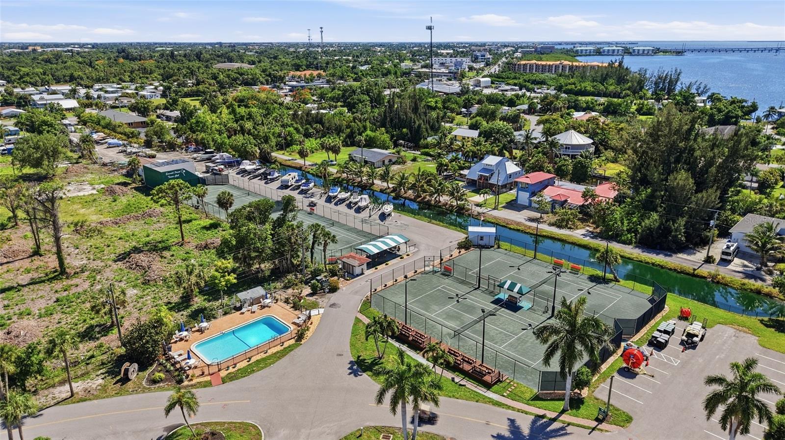 EMERALD POINTE VILLAS PH 02 - Residential