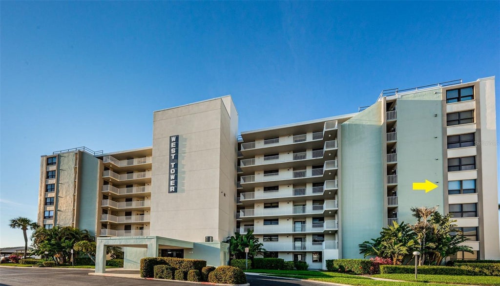 Photo of 200 Woodette Drive #401A, Dunedin, FL 34698 (MLS # TB8560660)