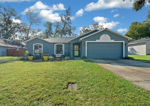 A home in DELAND