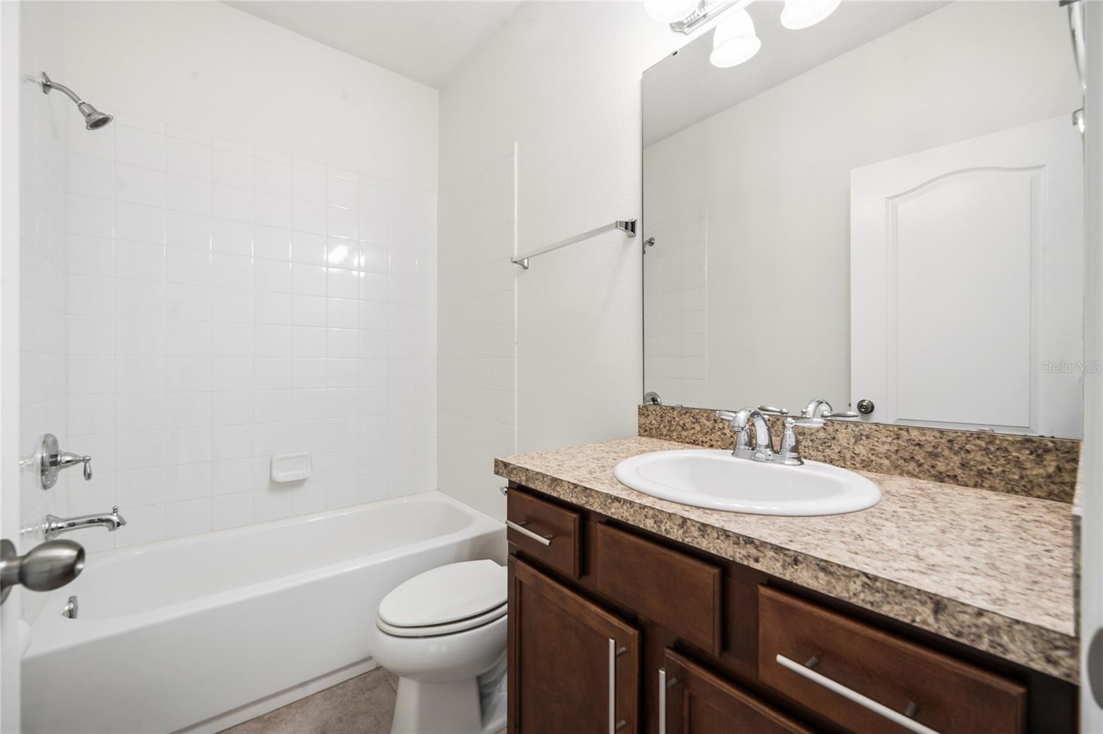 SAVANNAH PARK - Residential Lease