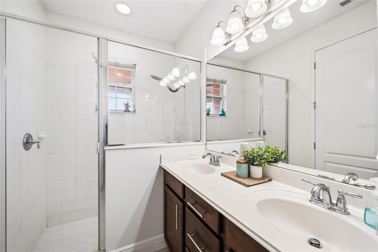 SAVANNAH PARK - Residential Lease