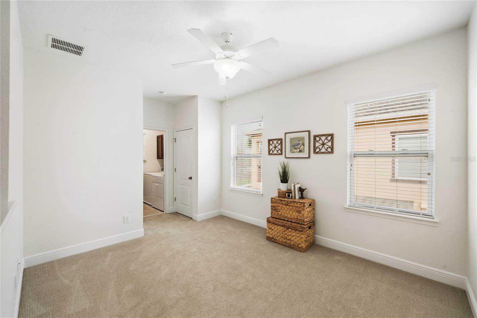 SAVANNAH PARK - Residential Lease