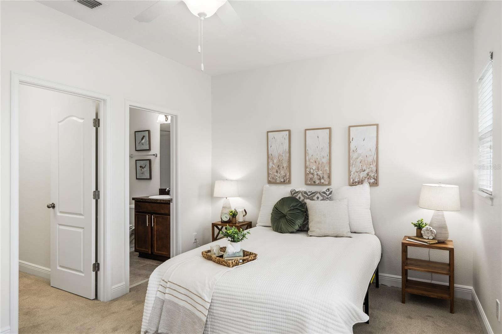 SAVANNAH PARK - Residential Lease