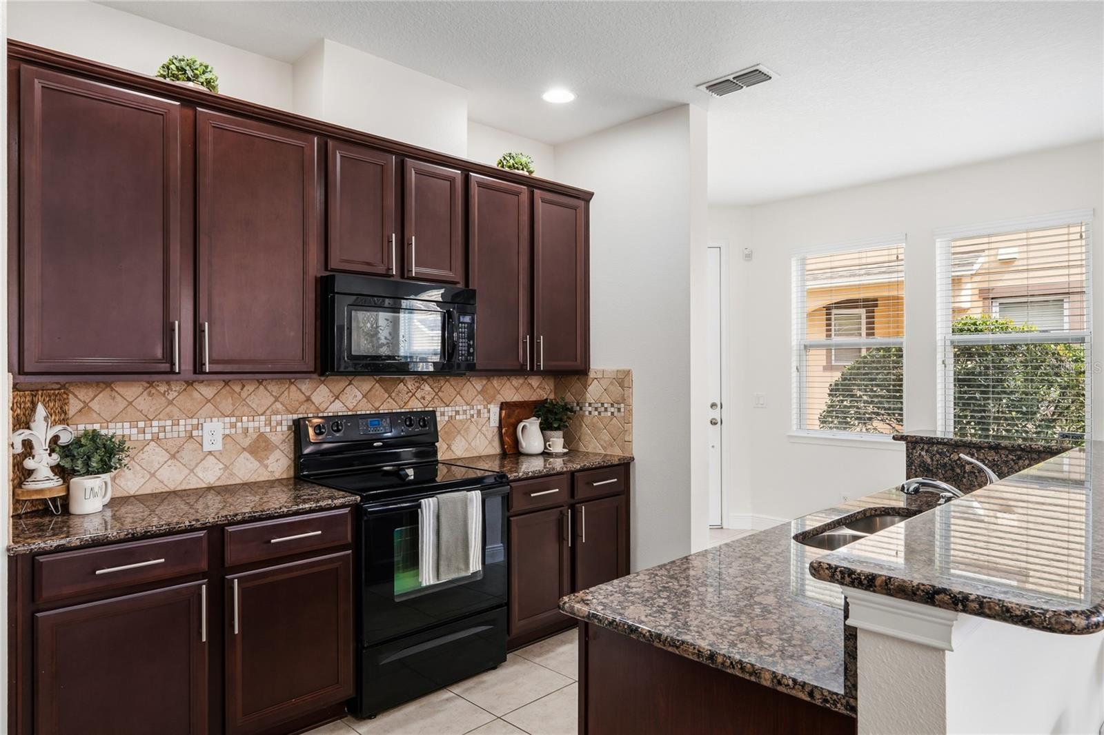 SAVANNAH PARK - Residential Lease