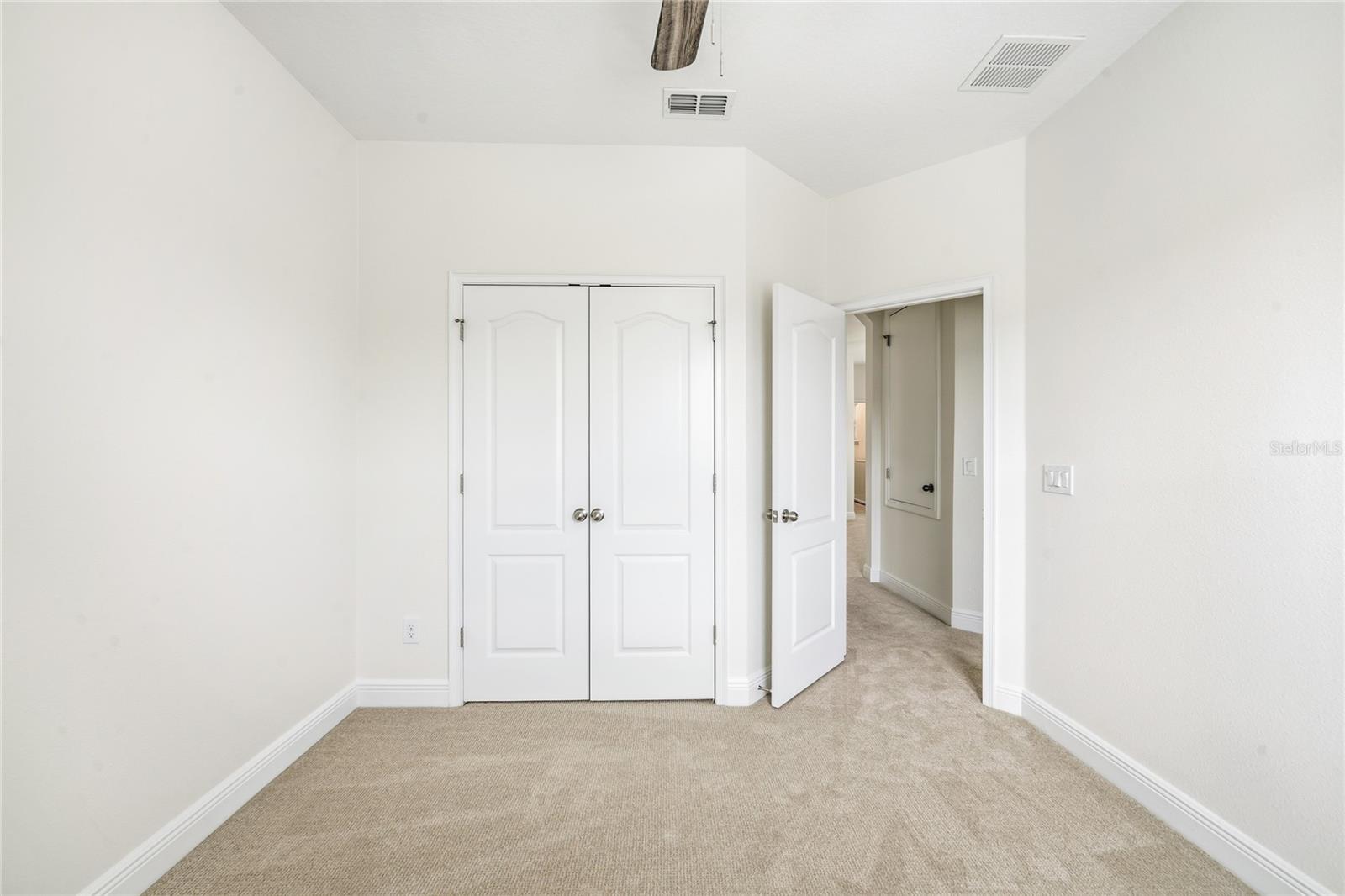 SAVANNAH PARK - Residential Lease