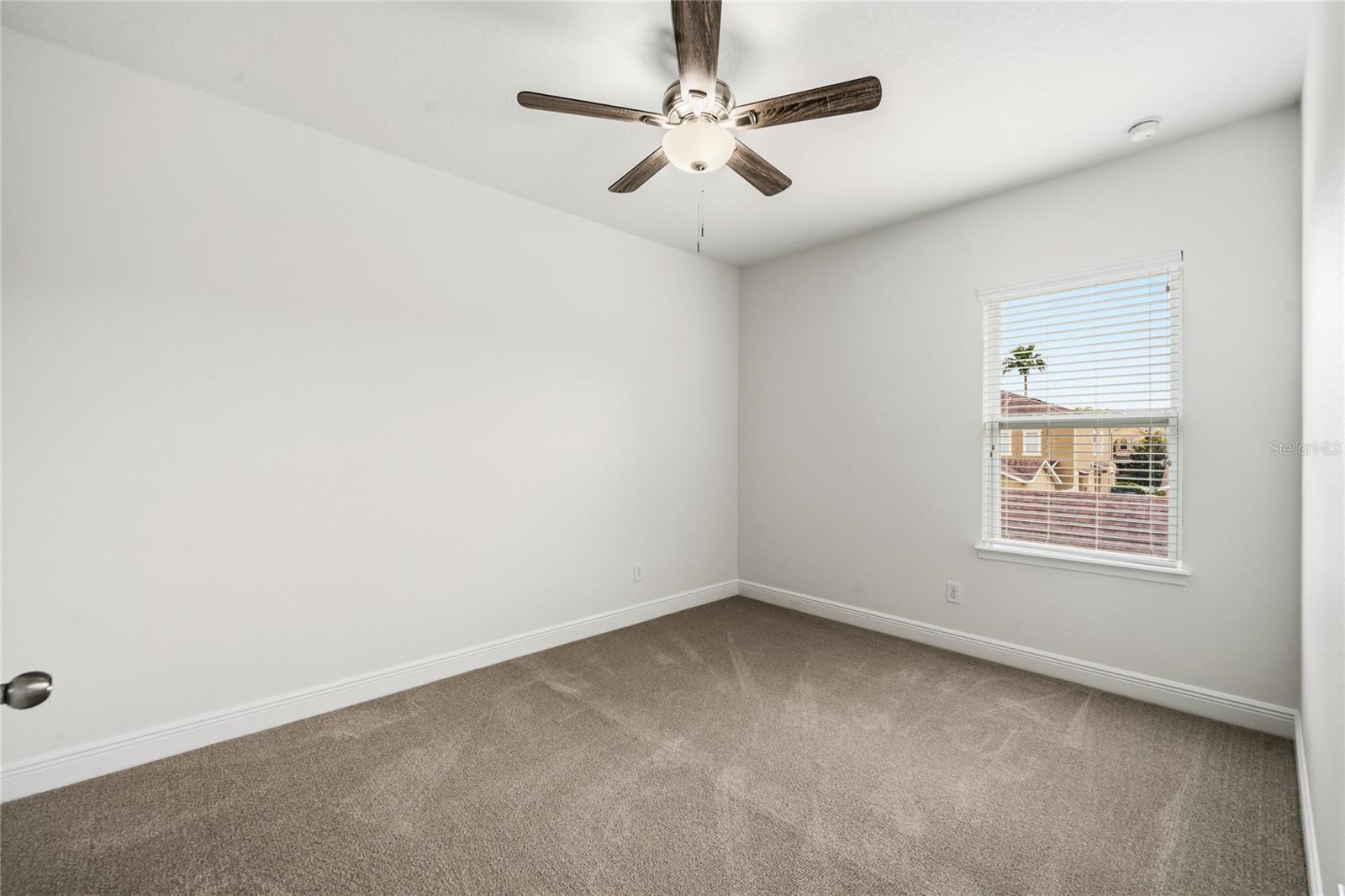 SAVANNAH PARK - Residential Lease