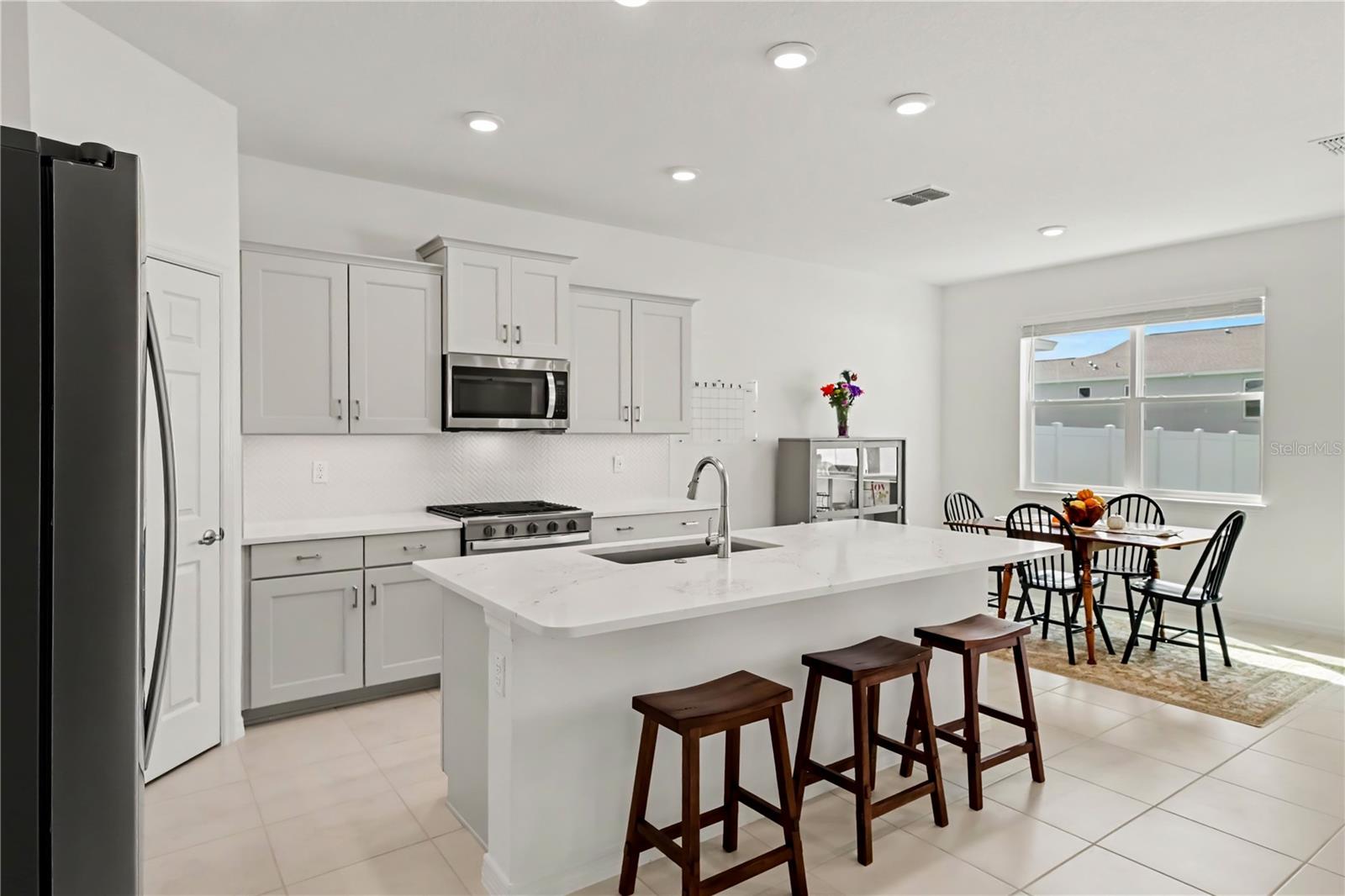 5752 SW 72ND COURT