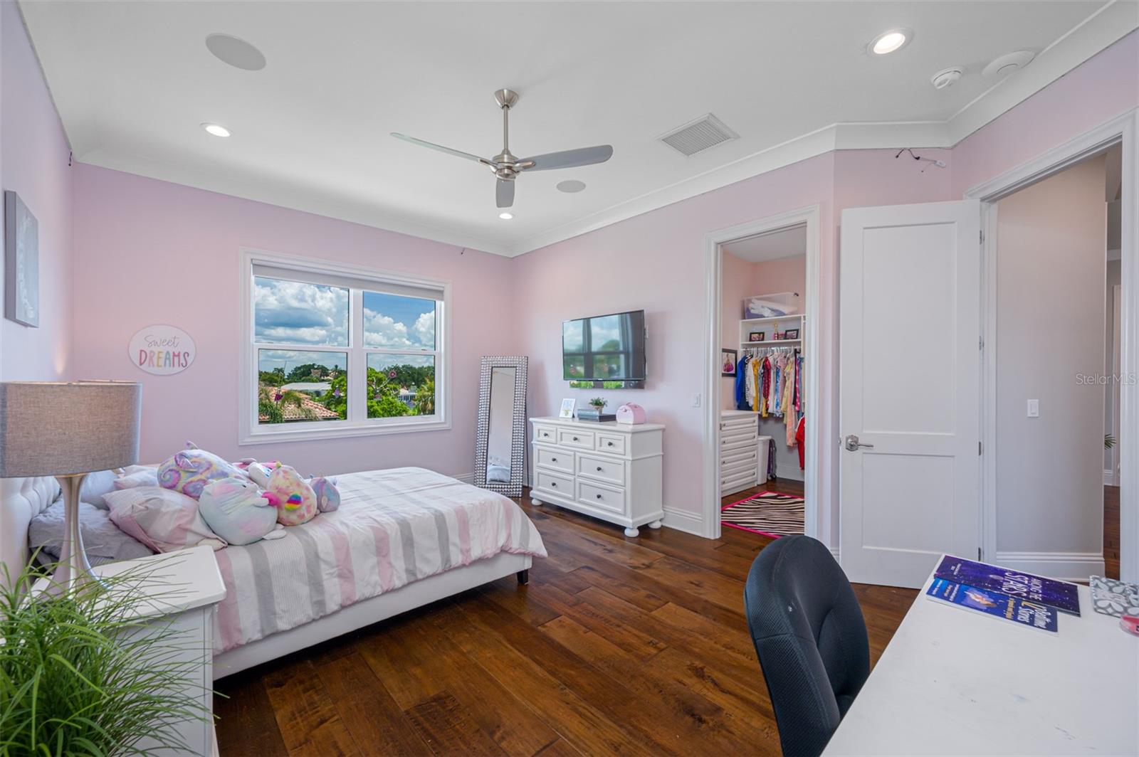 VENETIAN ISLES - Residential