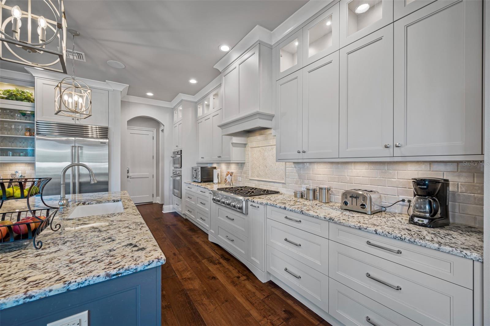 VENETIAN ISLES - Residential