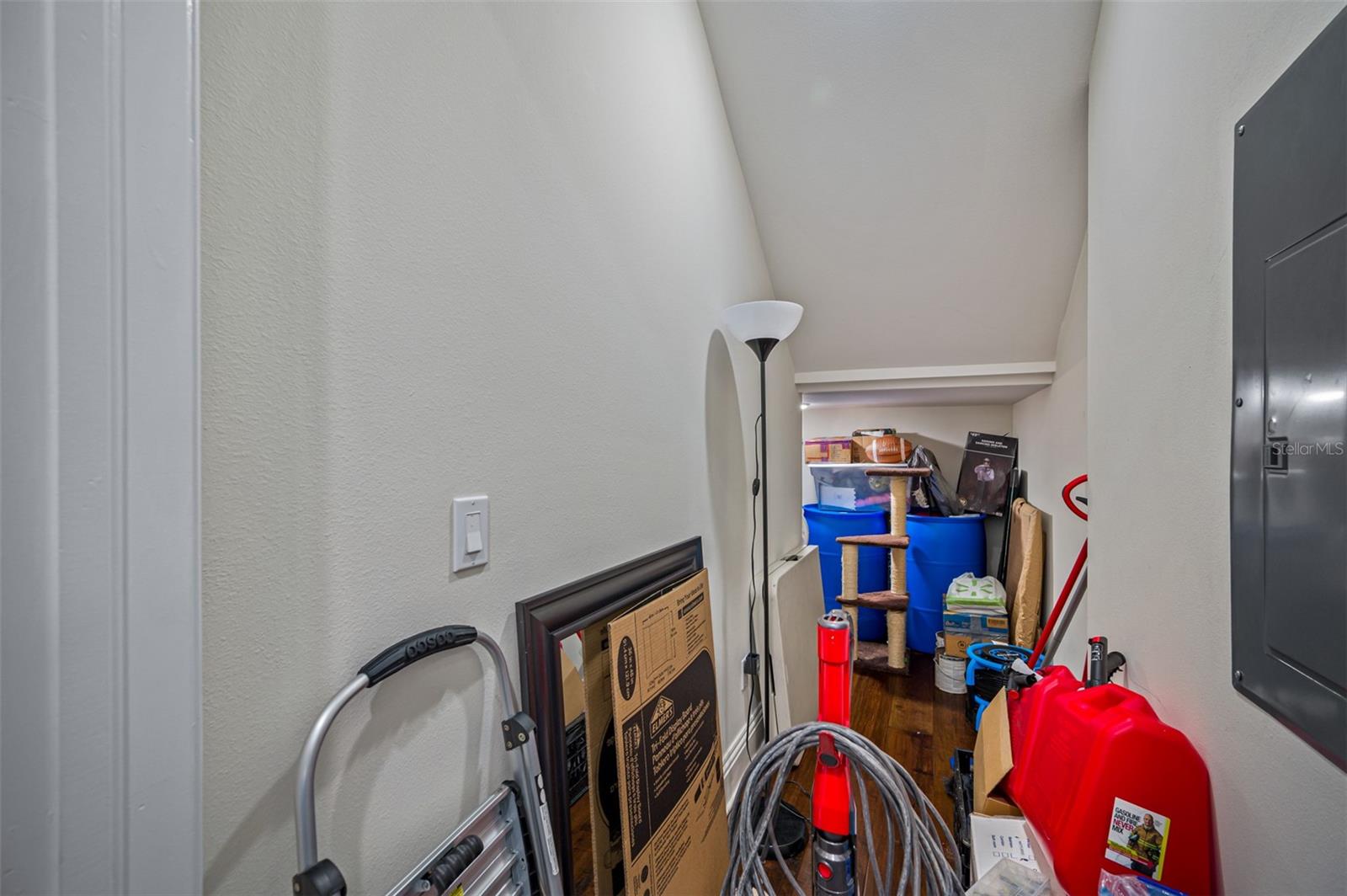 VENETIAN ISLES - Residential