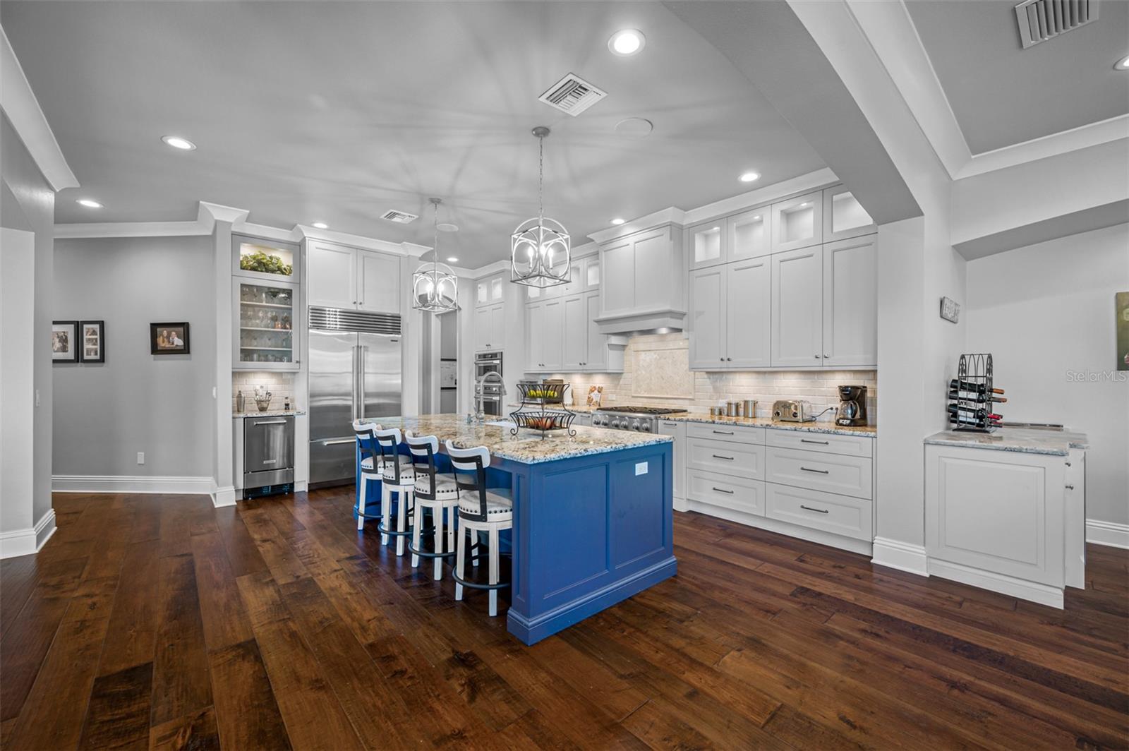 VENETIAN ISLES - Residential