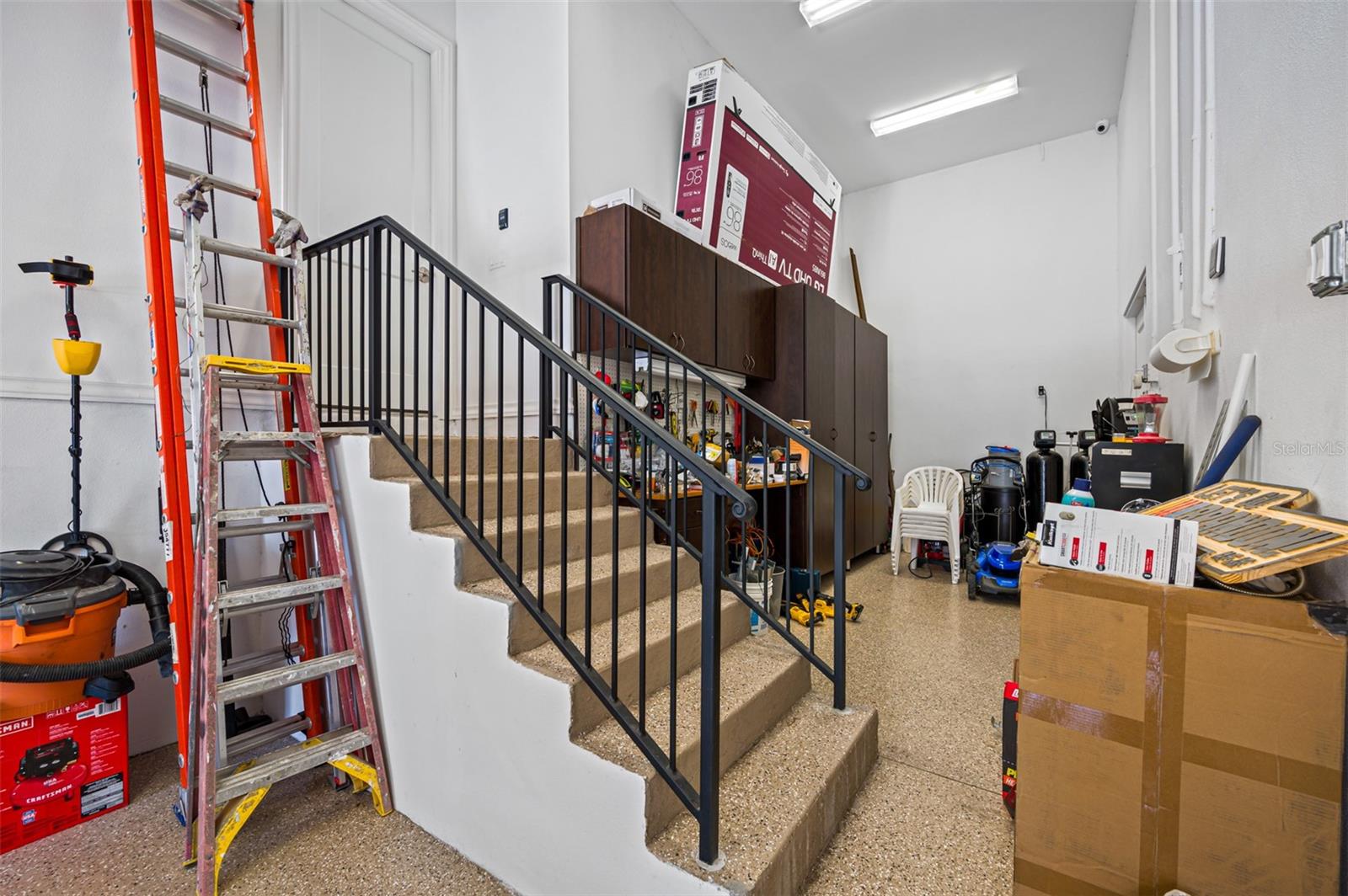 VENETIAN ISLES - Residential