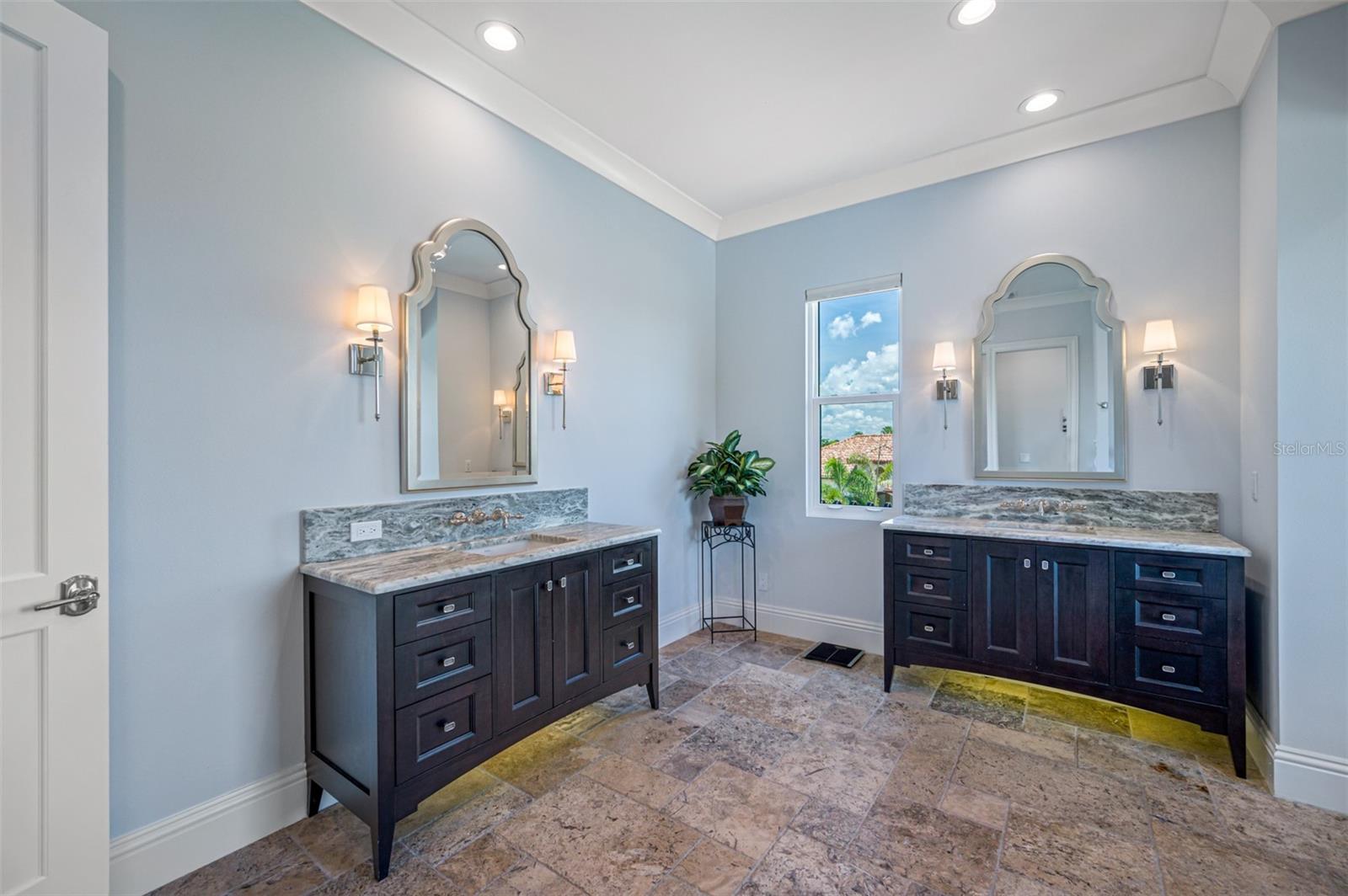 VENETIAN ISLES - Residential