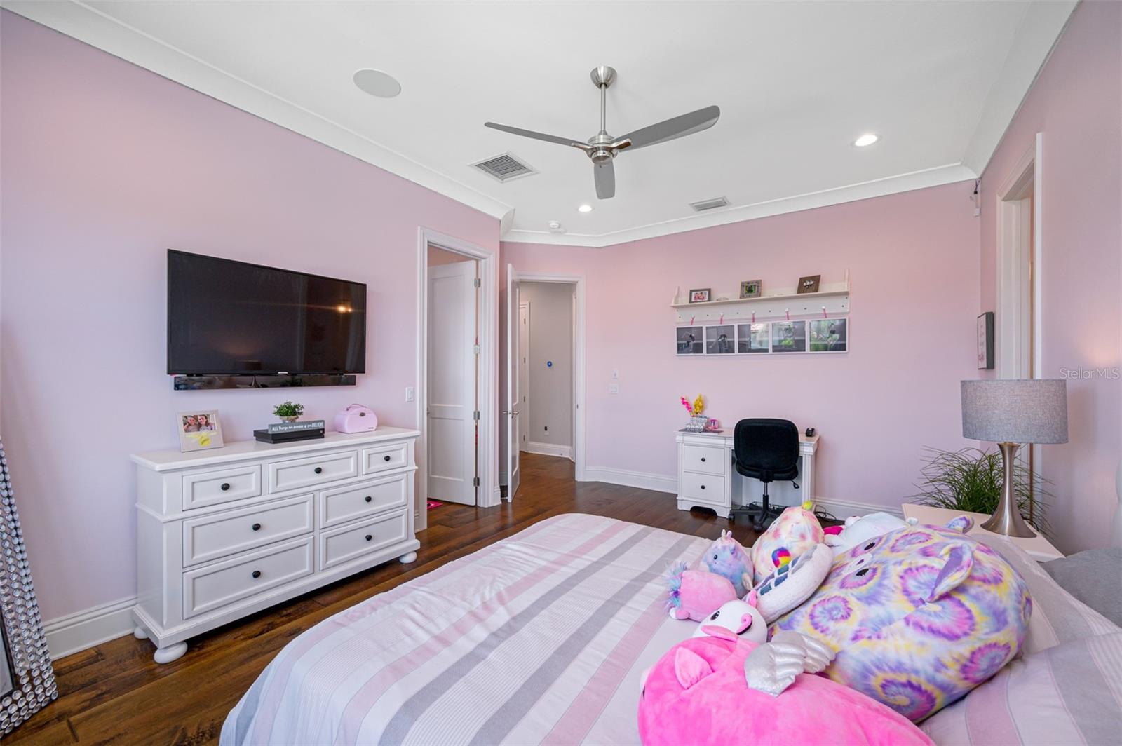 VENETIAN ISLES - Residential