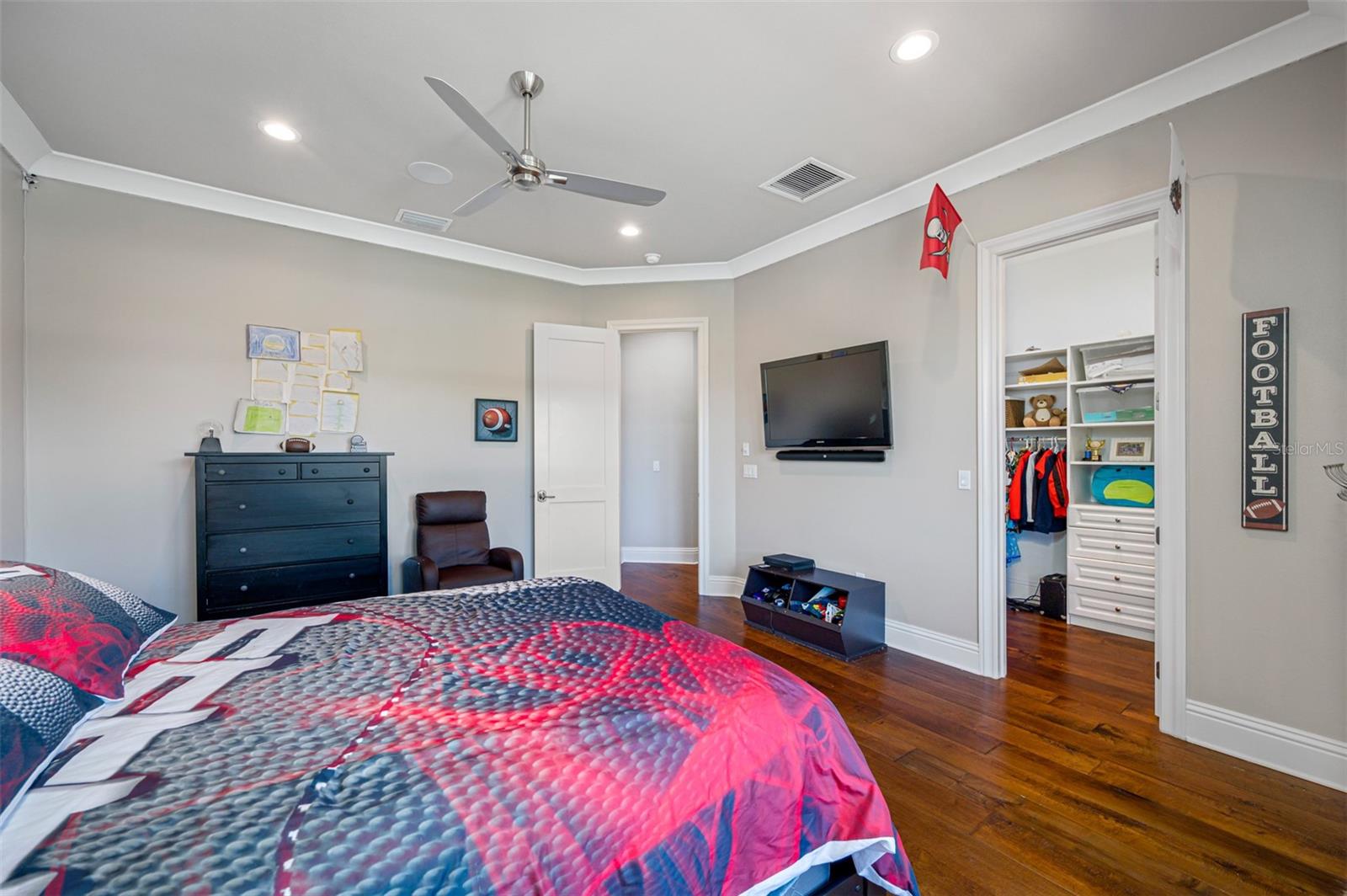 VENETIAN ISLES - Residential