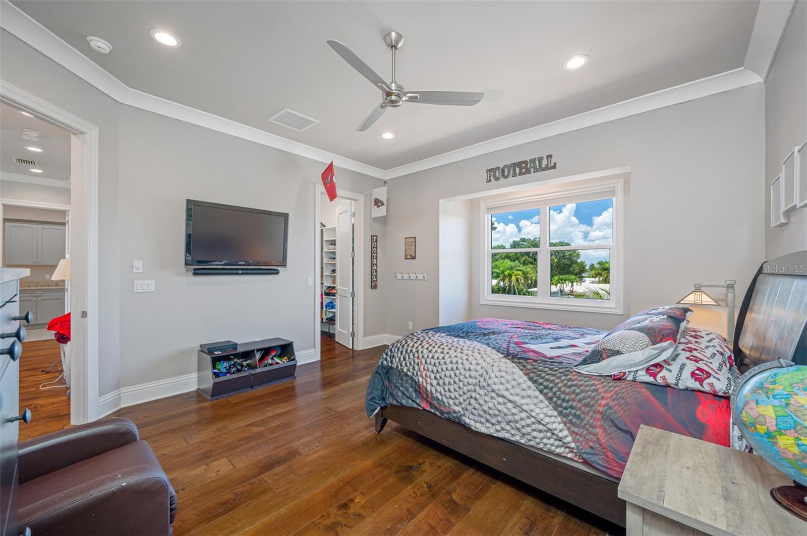 VENETIAN ISLES - Residential