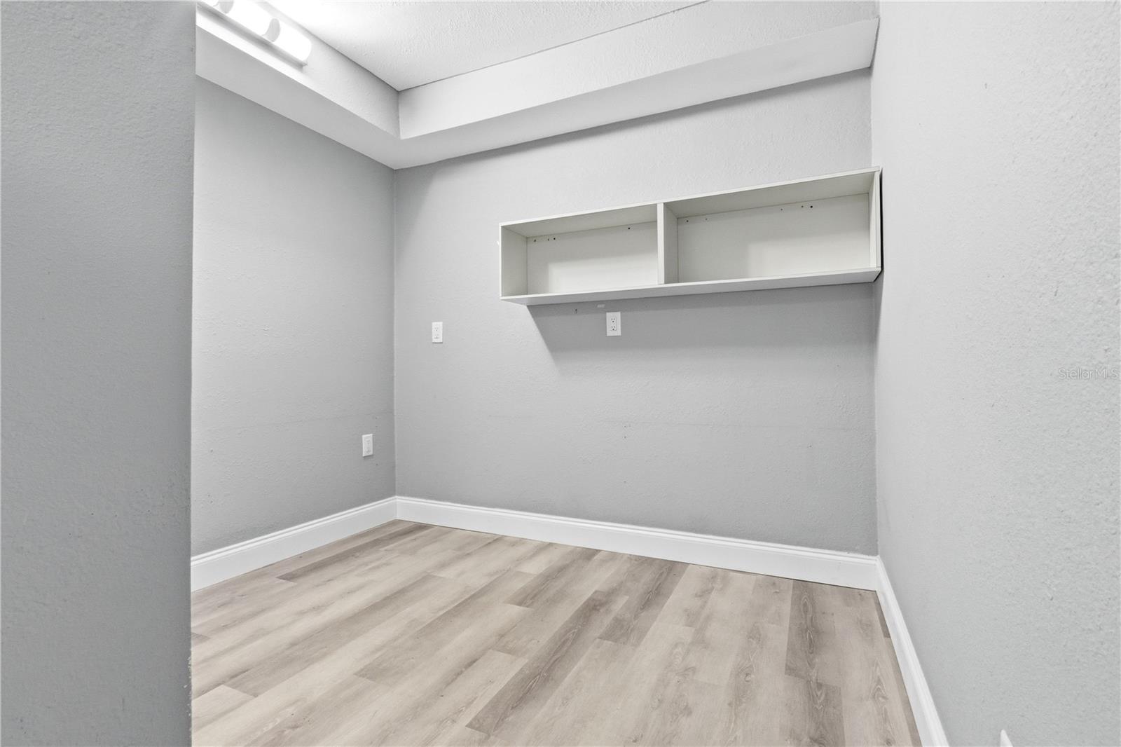 CAPRI LAGOONS CONDO - Residential