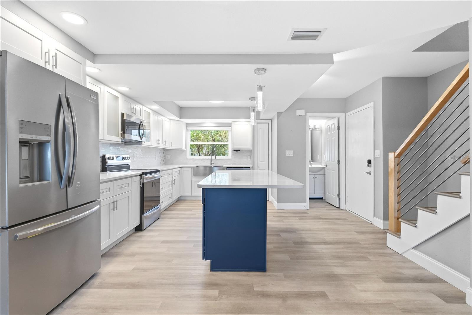 CAPRI LAGOONS CONDO - Residential