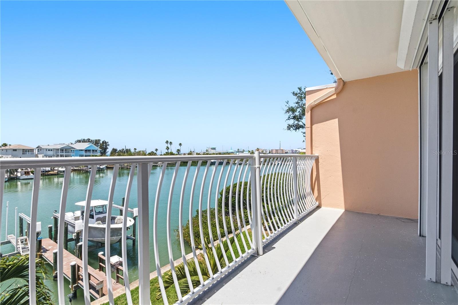 CAPRI LAGOONS CONDO - Residential