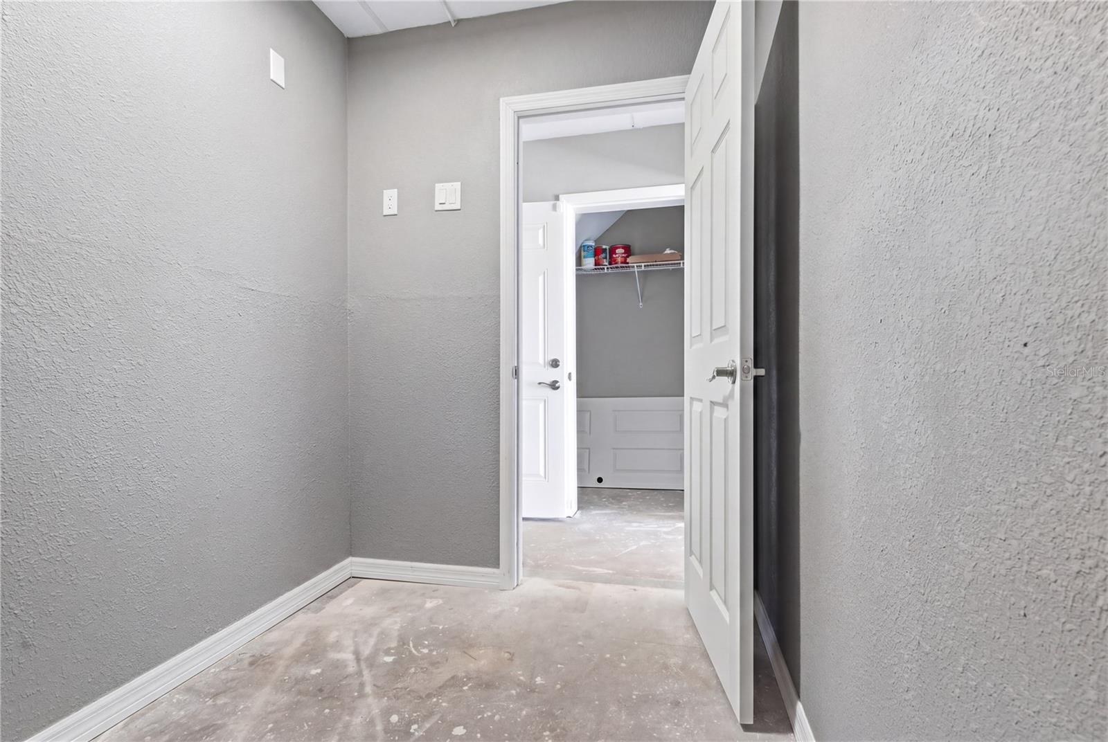 CAPRI LAGOONS CONDO - Residential