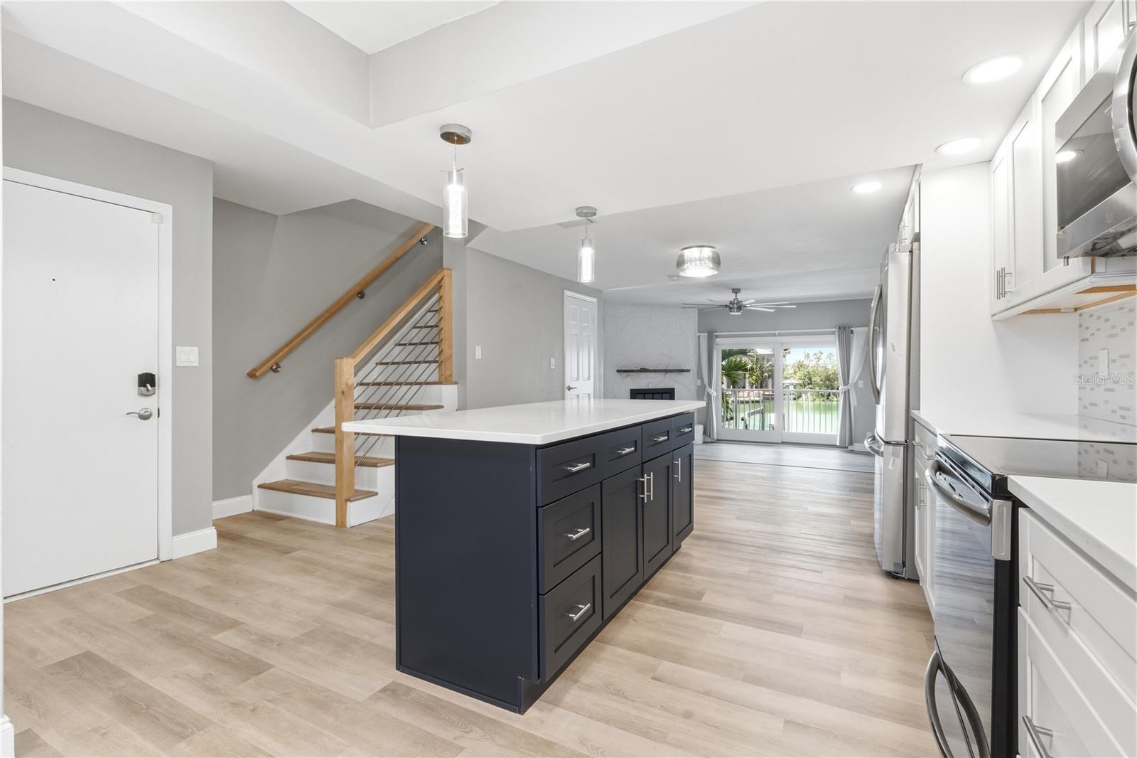 CAPRI LAGOONS CONDO - Residential