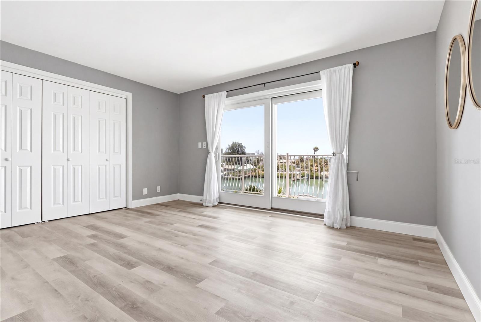 CAPRI LAGOONS CONDO - Residential