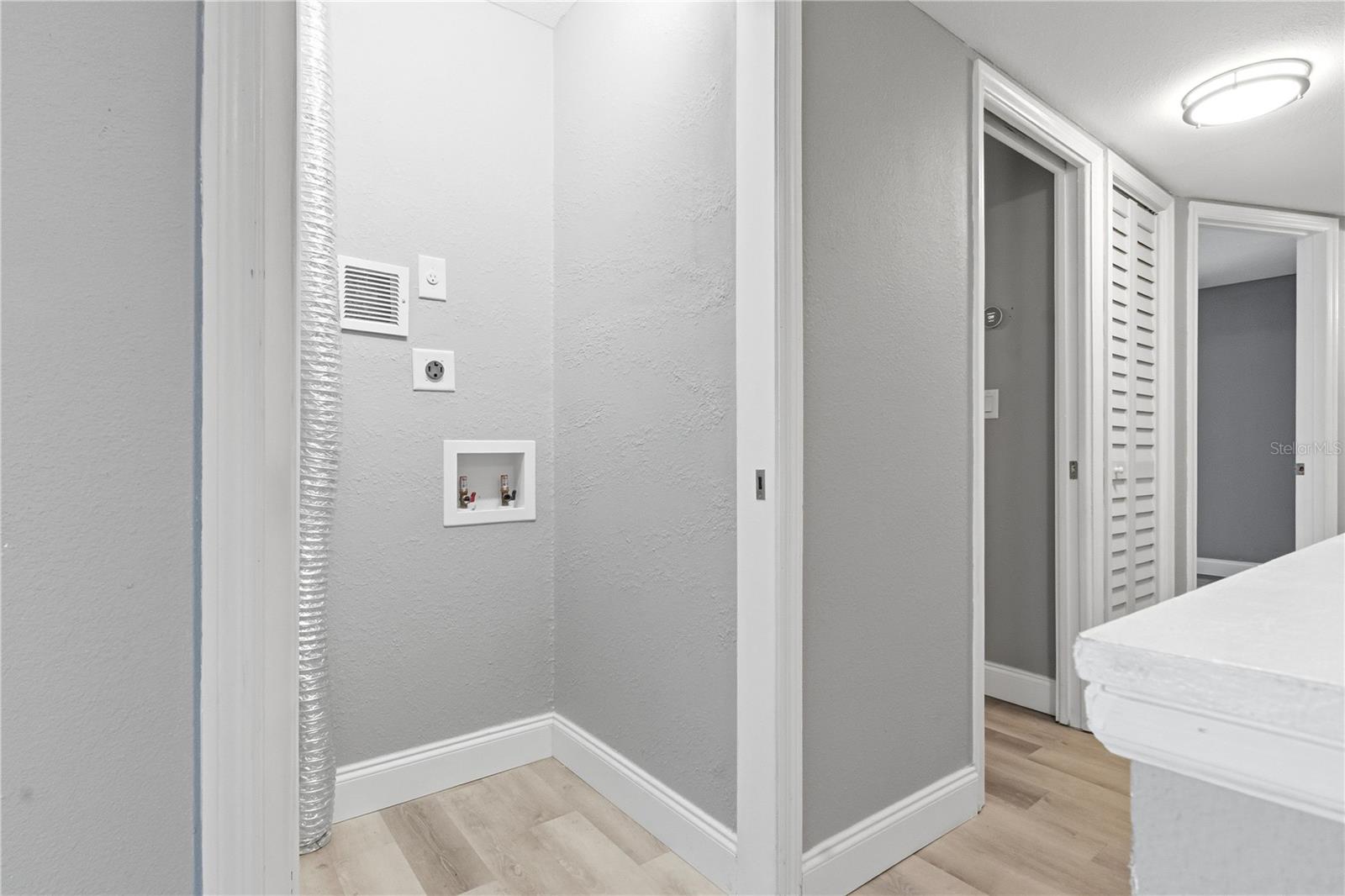 CAPRI LAGOONS CONDO - Residential