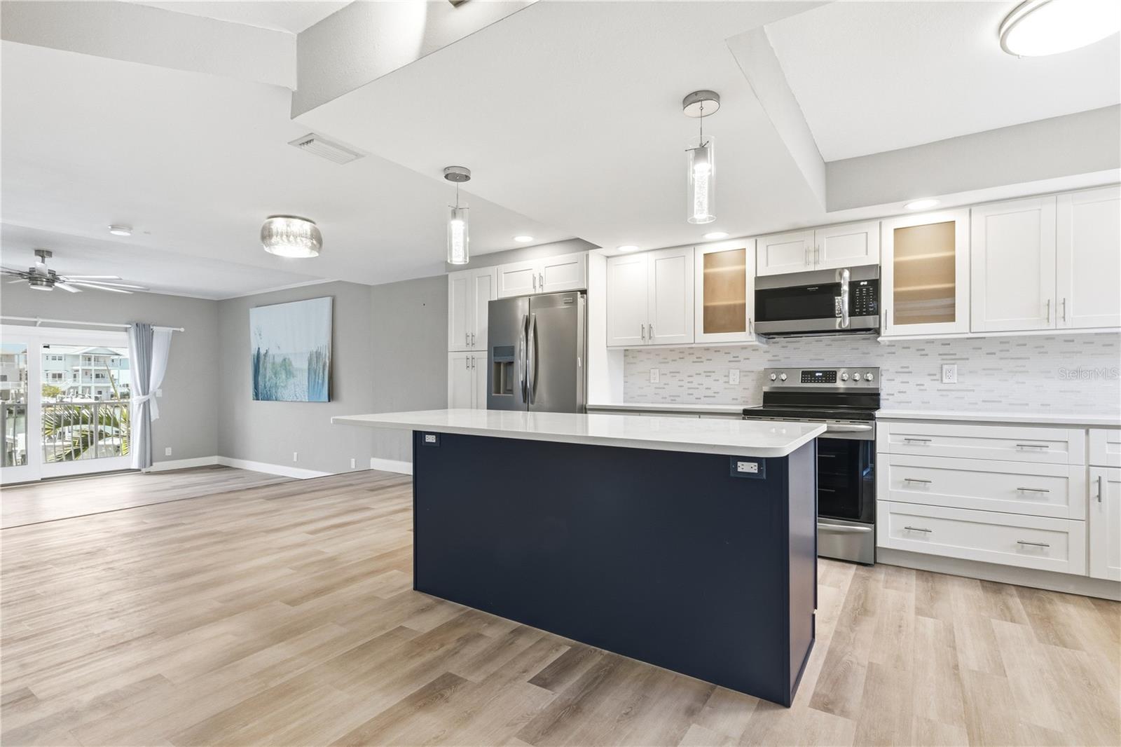 CAPRI LAGOONS CONDO - Residential