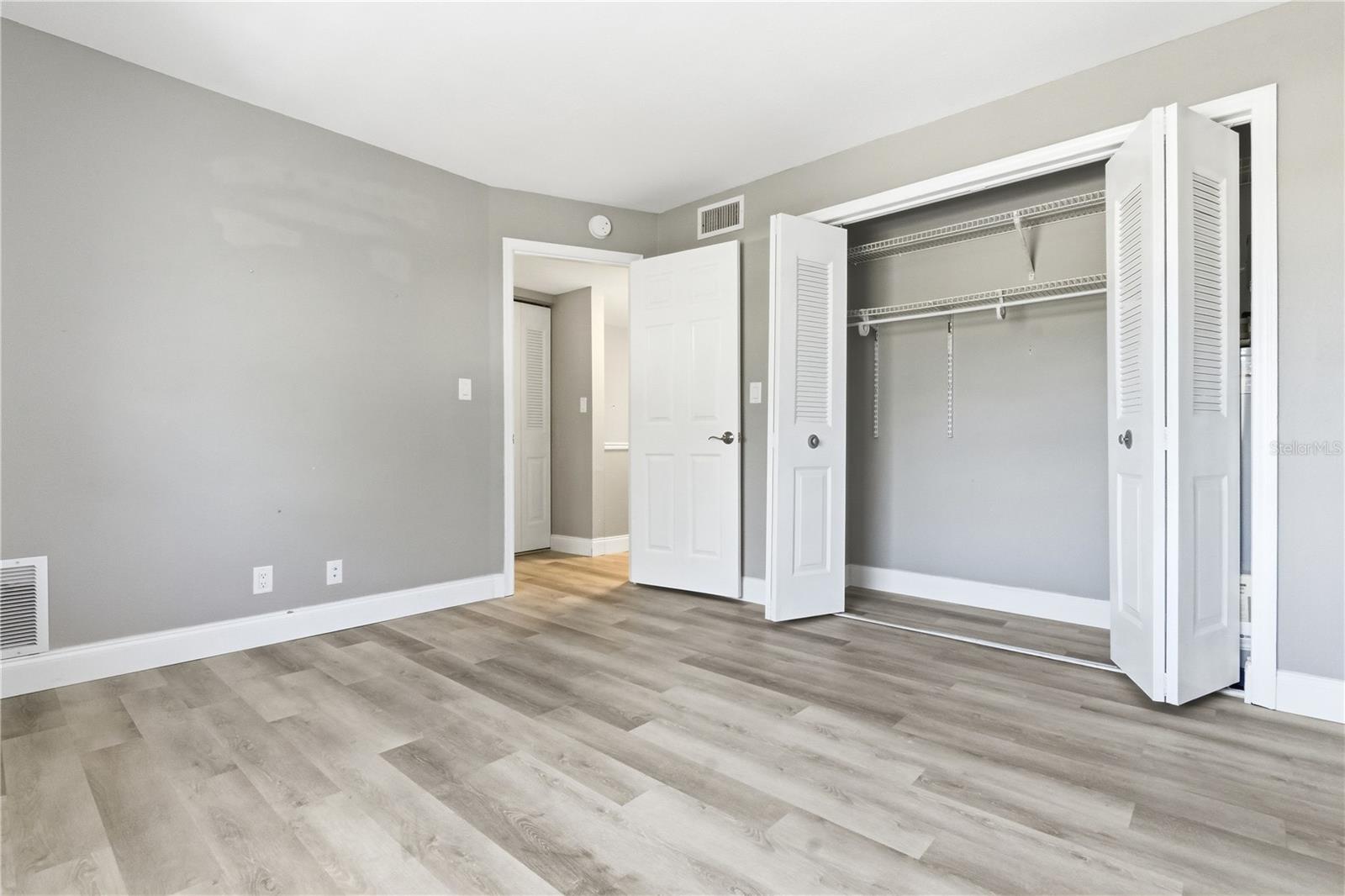 CAPRI LAGOONS CONDO - Residential