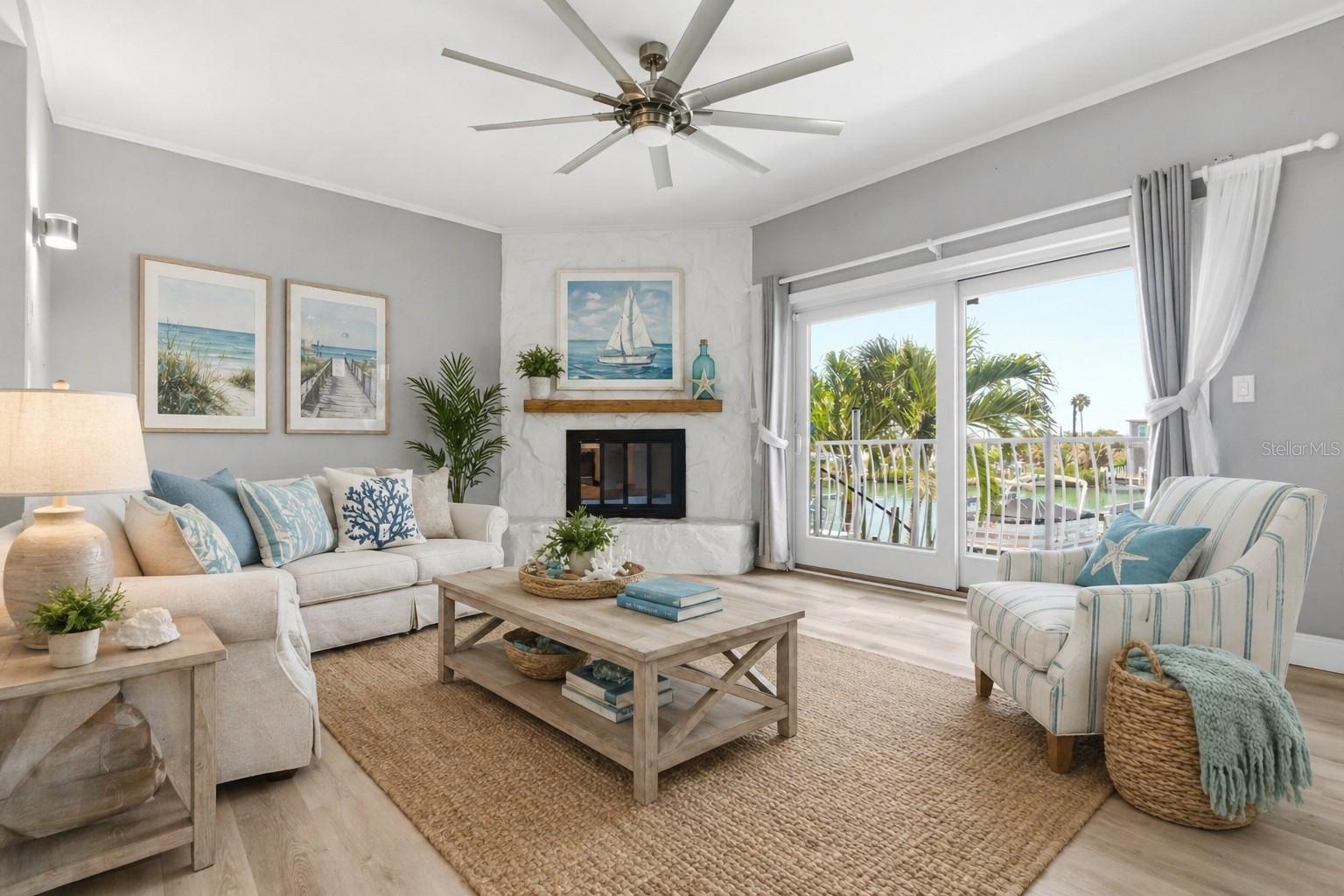 CAPRI LAGOONS CONDO - Residential