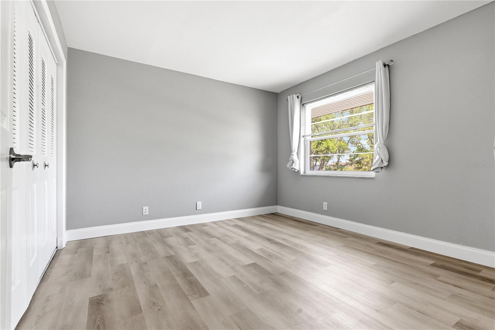 CAPRI LAGOONS CONDO - Residential