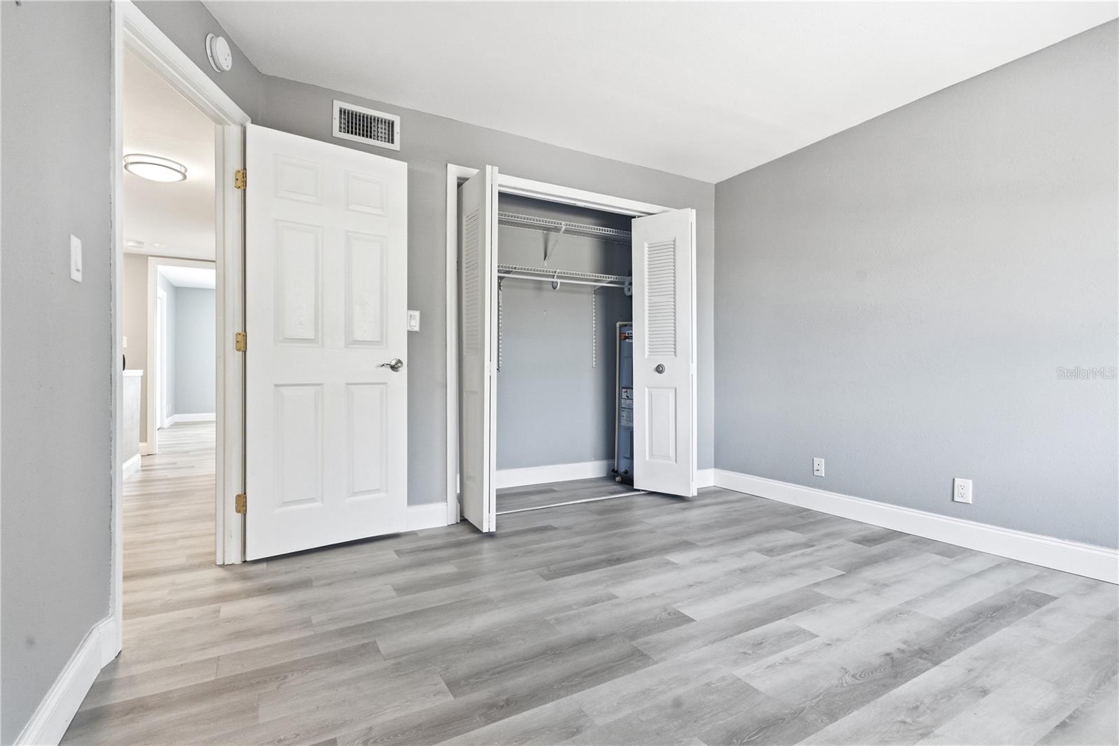 CAPRI LAGOONS CONDO - Residential