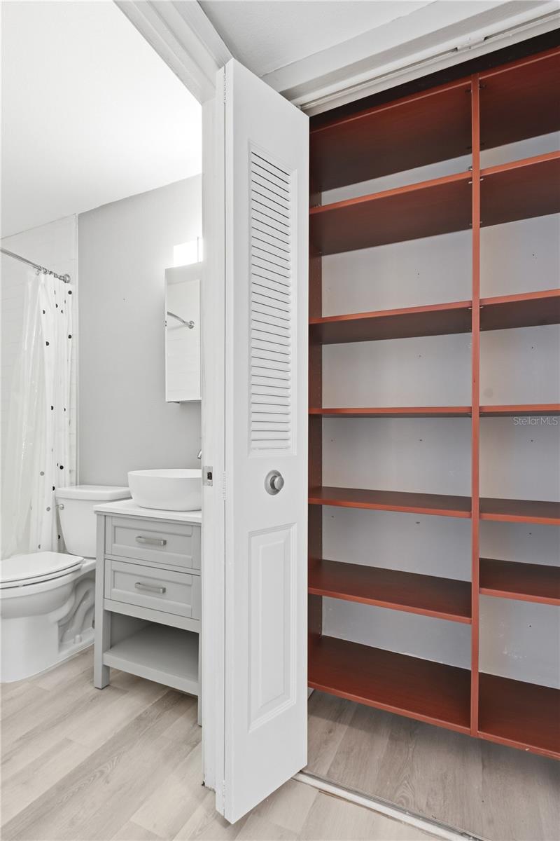 CAPRI LAGOONS CONDO - Residential
