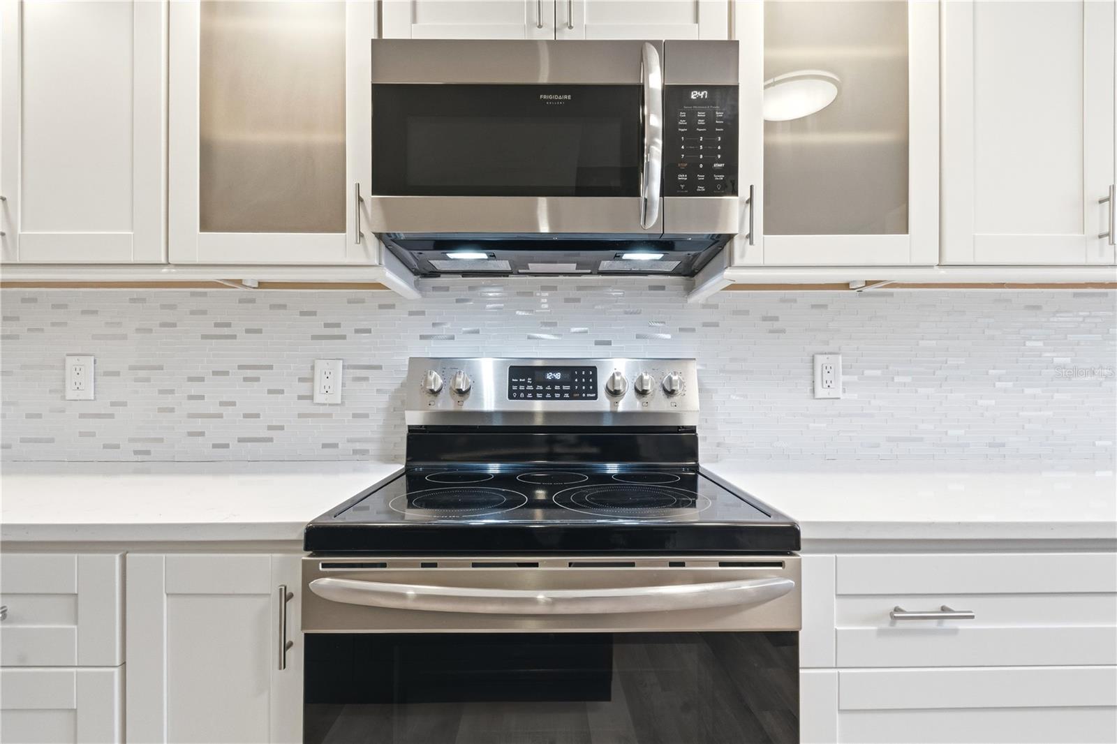 CAPRI LAGOONS CONDO - Residential