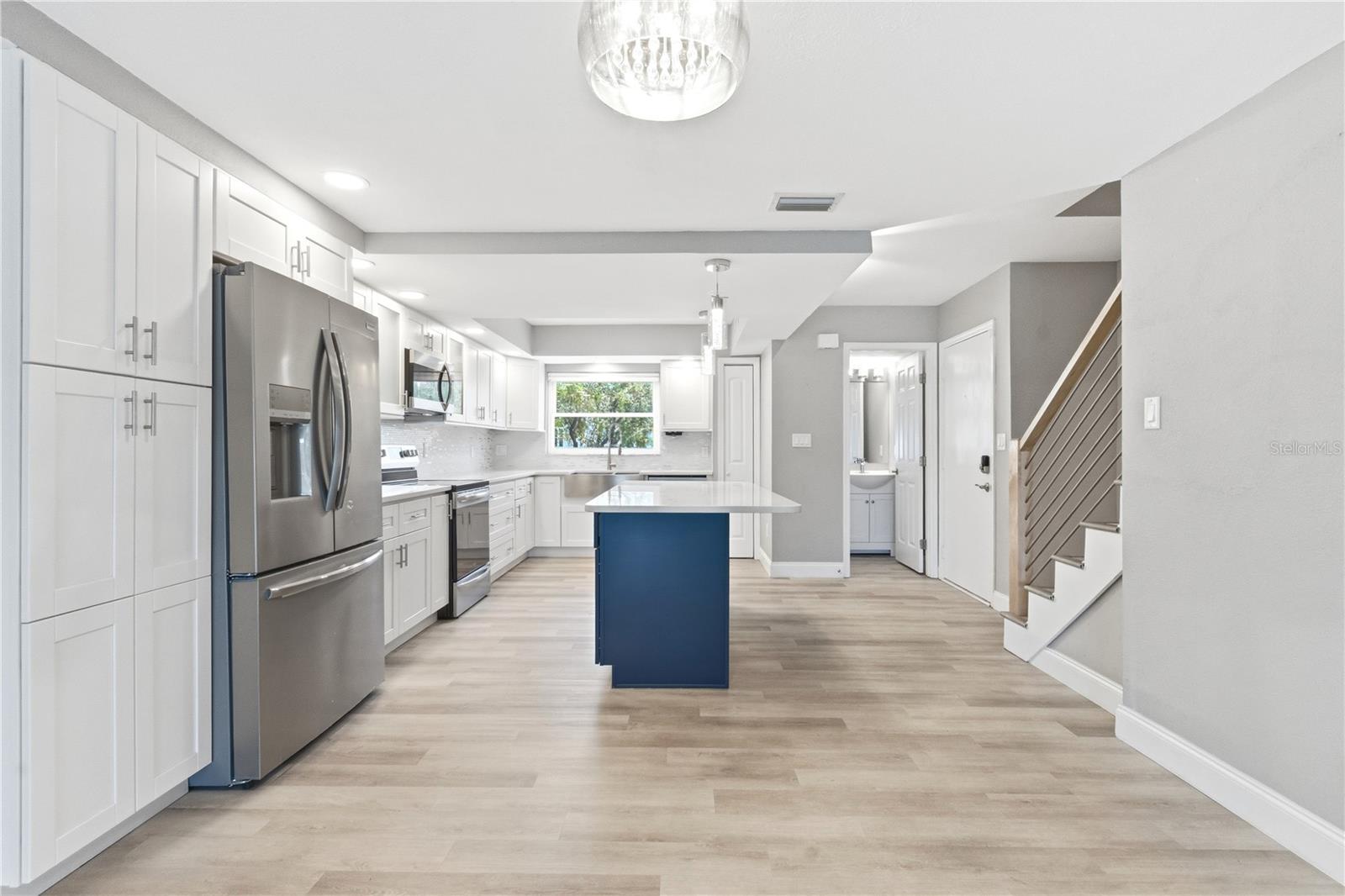 CAPRI LAGOONS CONDO - Residential