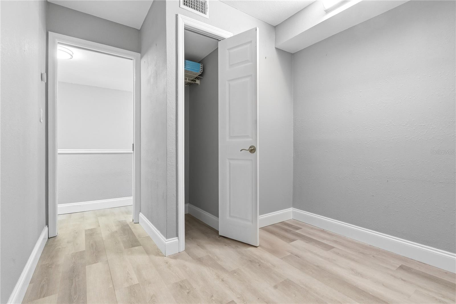 CAPRI LAGOONS CONDO - Residential