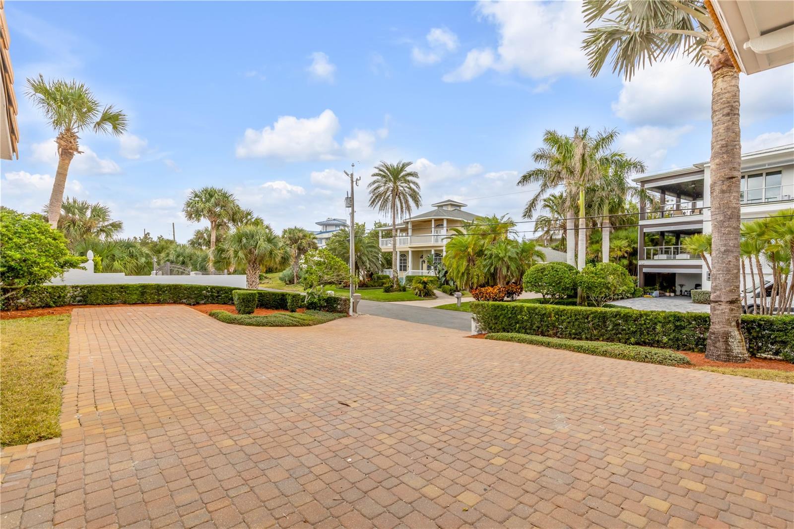 CORONADO SHORES - Residential